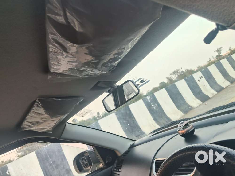 Maruti Suzuki Swift Lxi Optional-o, 2017, Petrol