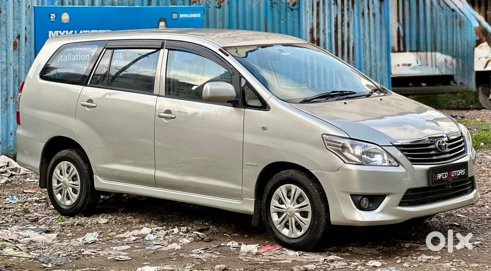 Toyota Innova 2.5 G (diesel) 8 Seater Bs Iv, 2013, Diesel
