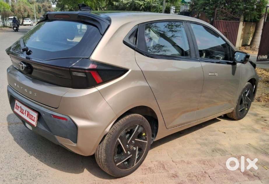 Tata Altroz Creative S, 2025, Diesel