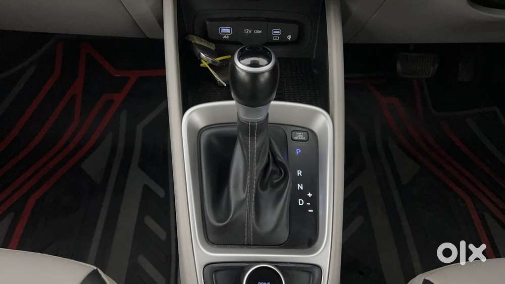 Hyundai Venue 1.0 Sx (o) Turbo Dct, 2023, Petrol