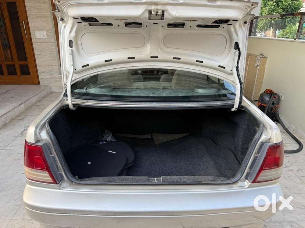 Maruti Suzuki Esteem 2002 Petrol Well Maintained, Officer Driven Car