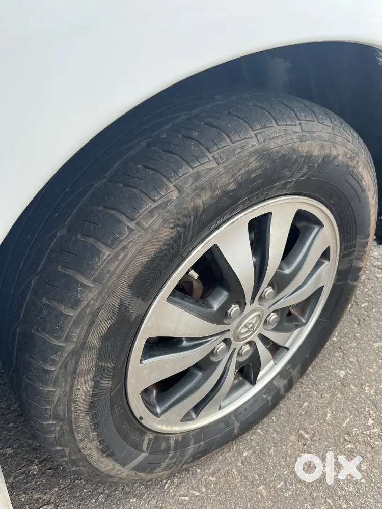 2015 Toyota Innova 2.5 V Intercooler ( Noc Rate)