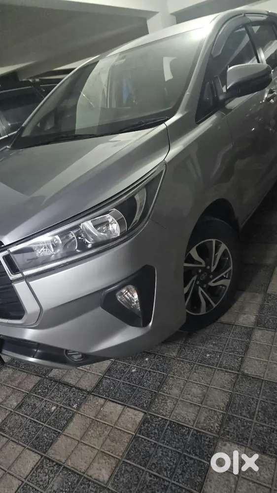 Toyota Innova Crysta 2022 2.4 G Mt 8 Str Delhi Registered