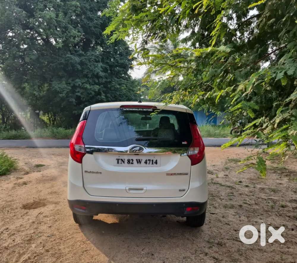 Mahindra Marazzo 2018