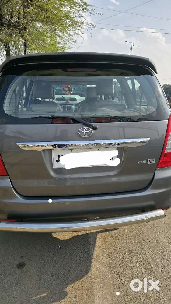Toyota Innova 2014 Diesel Top Model Well Maintained