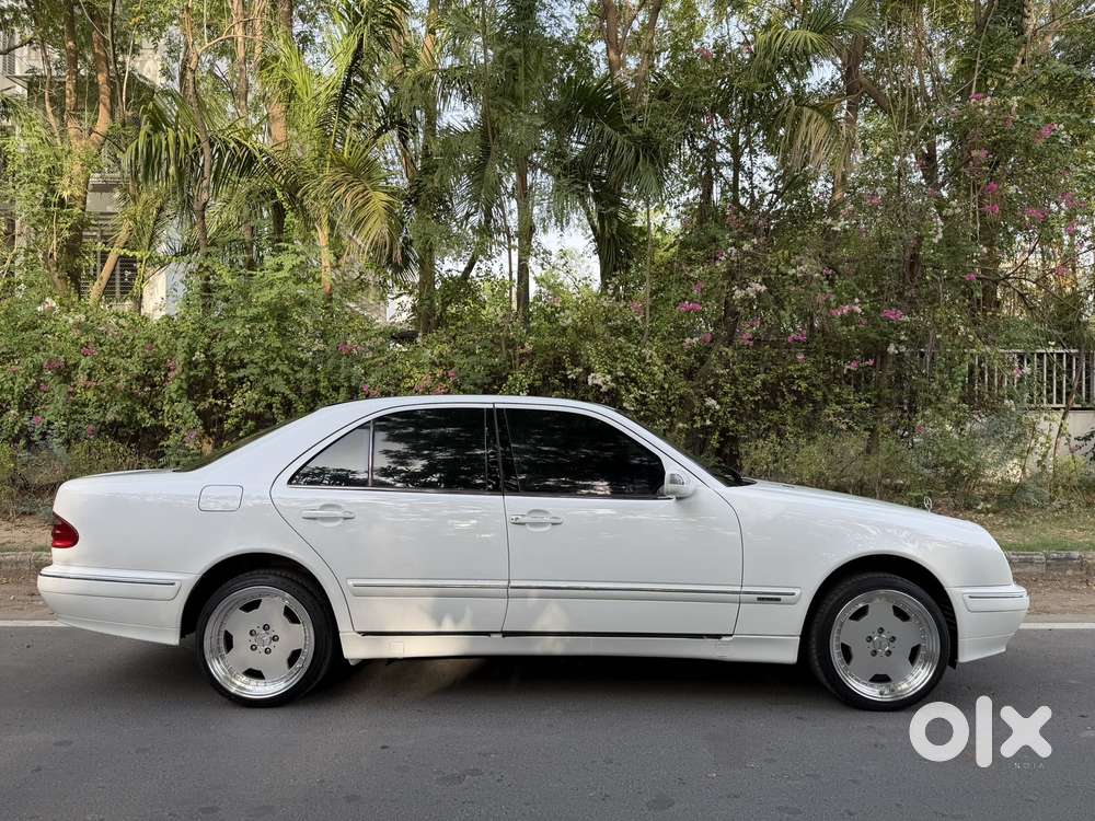 Mercedes-benz E-class 240 V6 At, 2001, Petrol