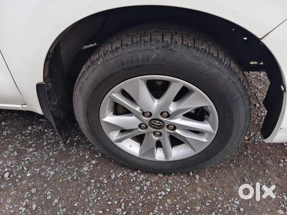 Toyota Innova Crysta 2.4 Gx Mt, 2017, Diesel