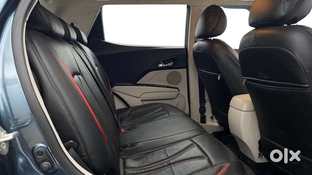 Mahindra Xuv300 W8 Option, 2020, Petrol