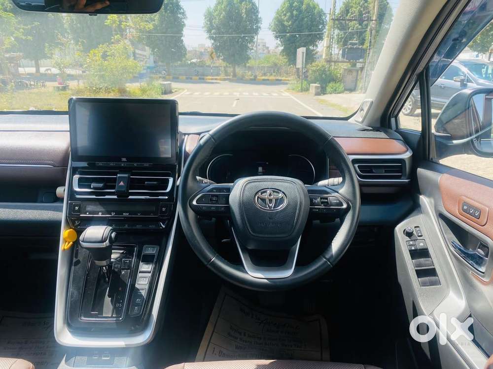 Toyota Innova Hycross 2.0 Vx (o) Hybrid 7 Str, 2023, Cng & Hybrids