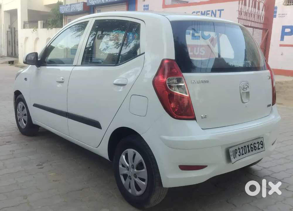 New Candition I 10 2011 Model 1 St Owner Petrol