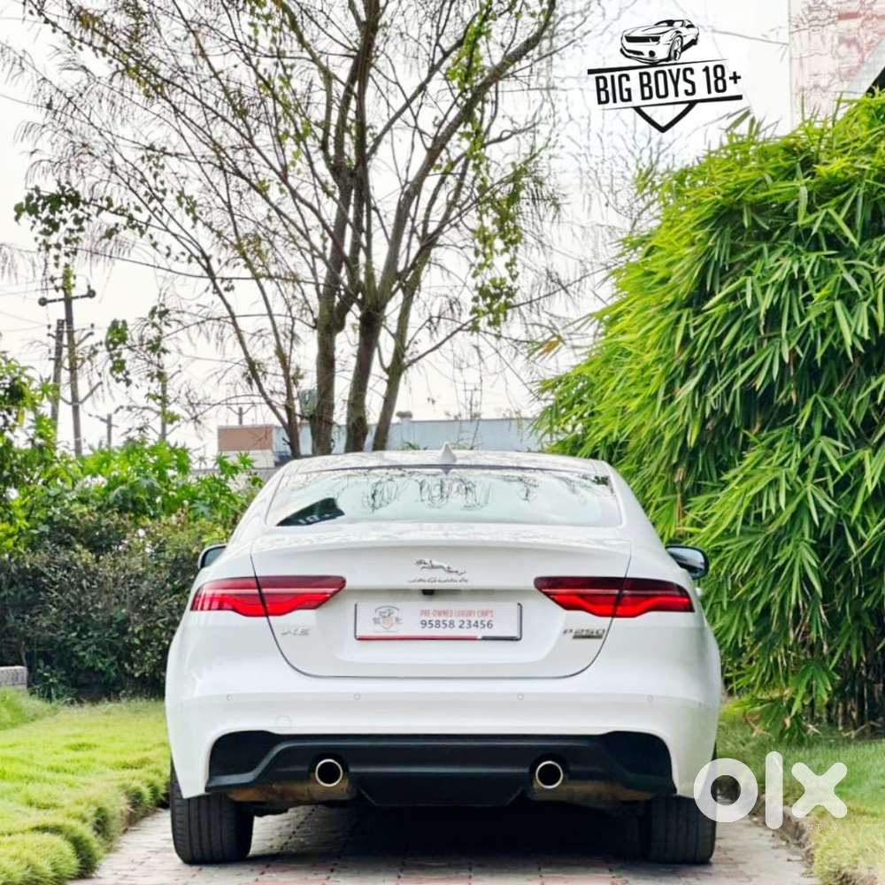 Jaguar Xe Portfolio, 2021, Petrol