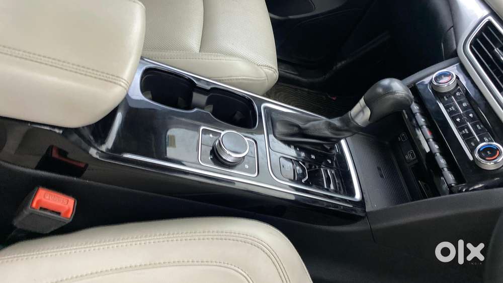 Mahindra Xuv700 2.2 Ax 7 Diesel At Luxury Pack Str, 2022, Diesel
