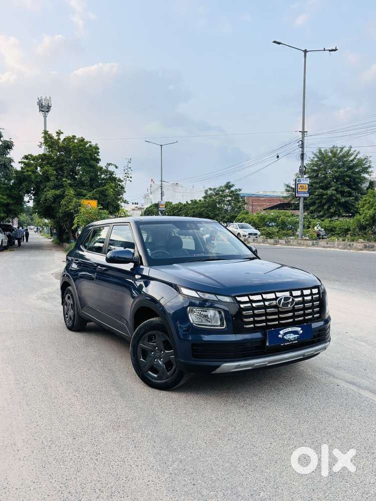 Hyundai Venue E 1.2 Petrol, 2023, Petrol
