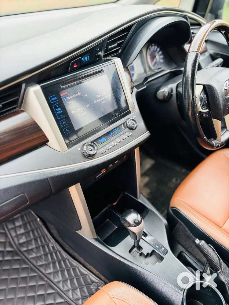 Toyota Innova Crysta 2018