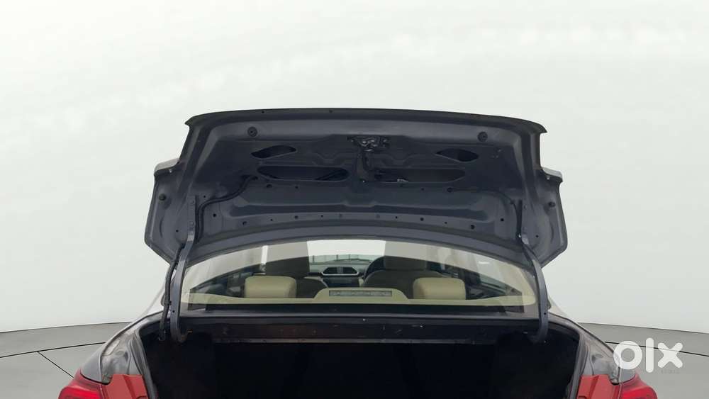 Maruti Suzuki Swift Dzire 1.2 Vxi Bsiv, 2020, Petrol