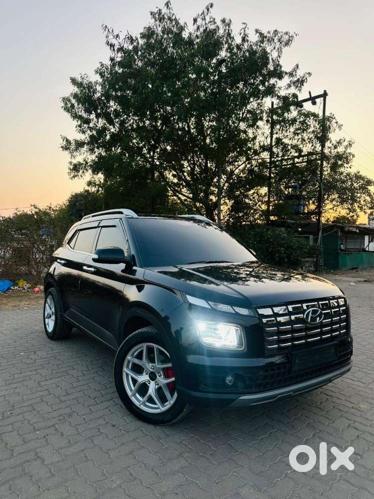 Hyundai Venue 2024 Diesel 60000 Km Driven
