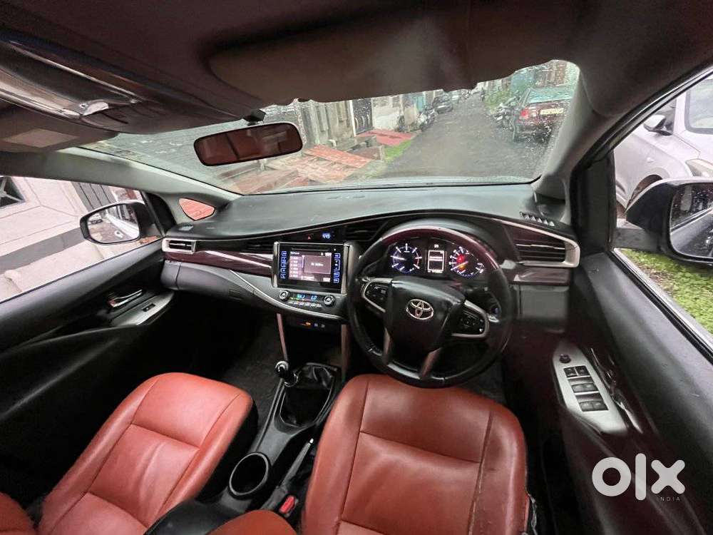 Toyota Innova Crysta 2.4 V 7 Str, 2016, Diesel