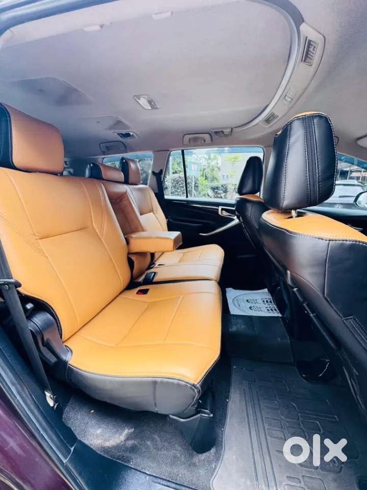 Toyota Innova Crysta 2.4 V 7 Str, 2016, Diesel