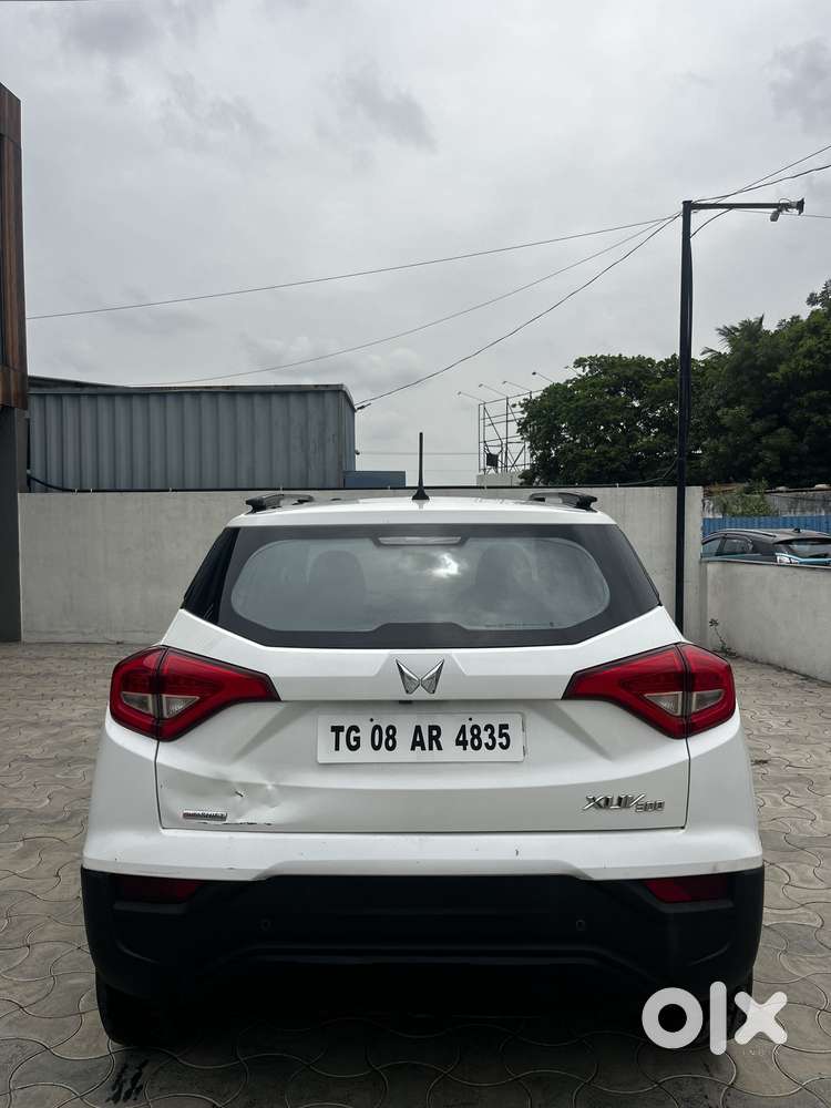 Mahindra Xuv300 1.2 W6 Amt Petrol, 2023, Petrol