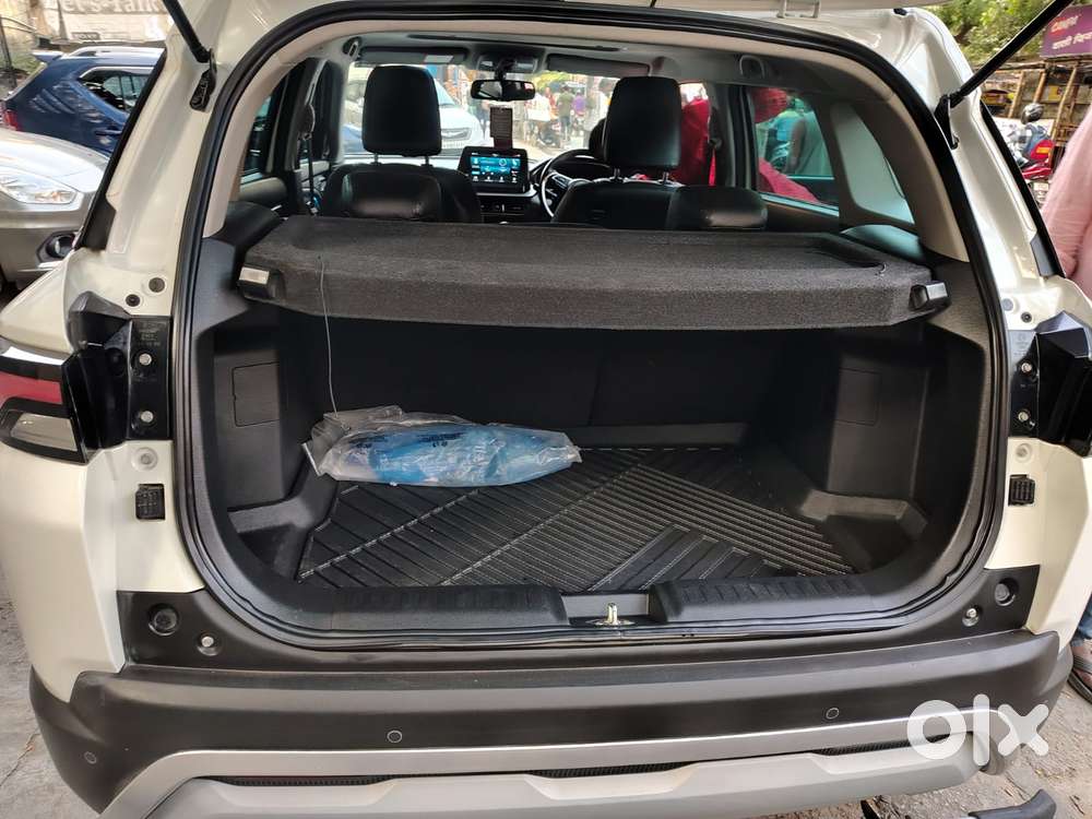 Maruti Suzuki Brezza 1.5 Zxi Plus Smart Hybrid, 2023, Petrol