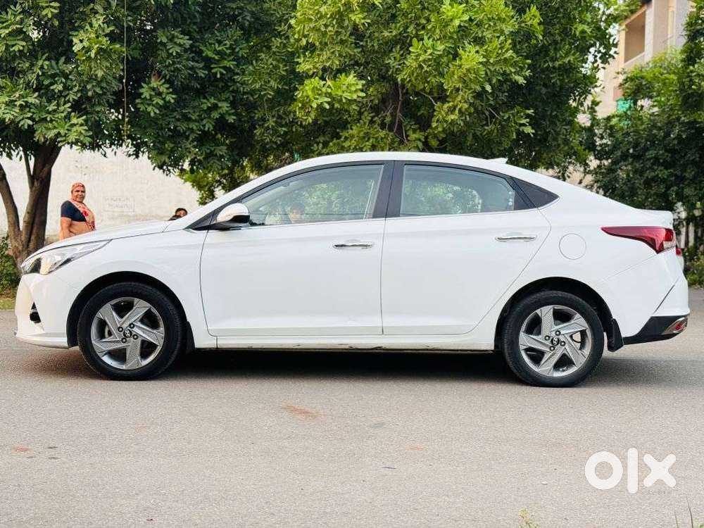 Hyundai Verna 1.5 Sx Petrol Mt, 2022, Petrol