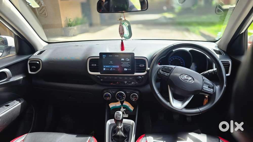 Hyundai Venue Sx (o) Mt 1.5 Diesel, 2020, Diesel