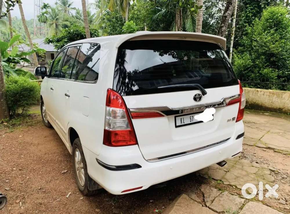 Toyota Innova 2014 Diesel Well Maintained