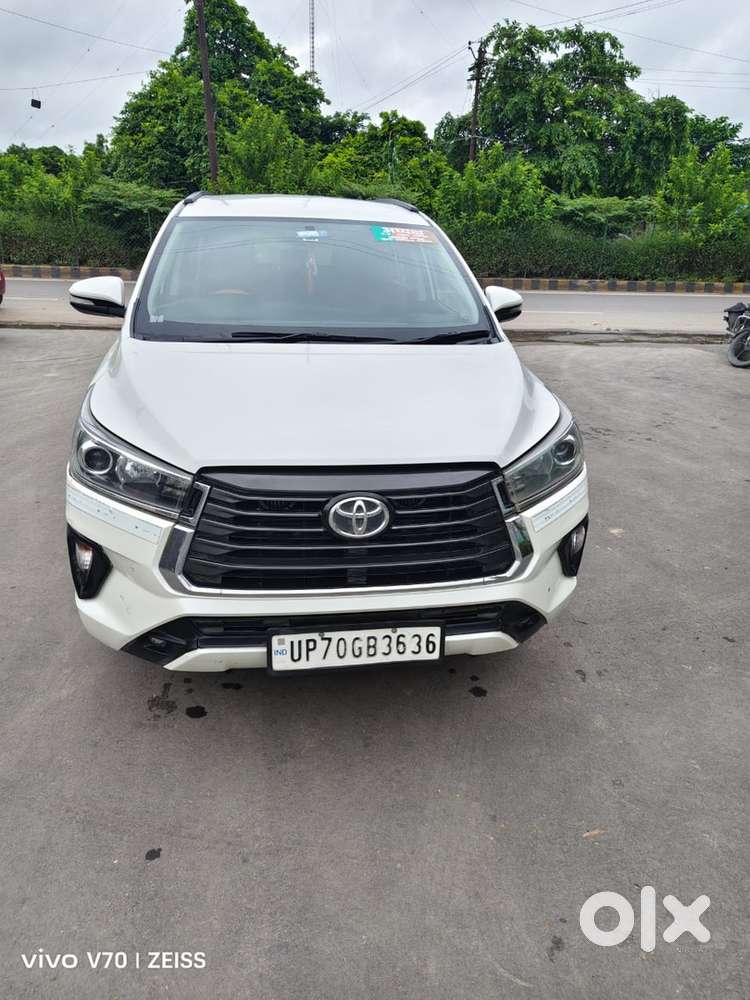 Toyota Innova Crysta 2.4 V 2022