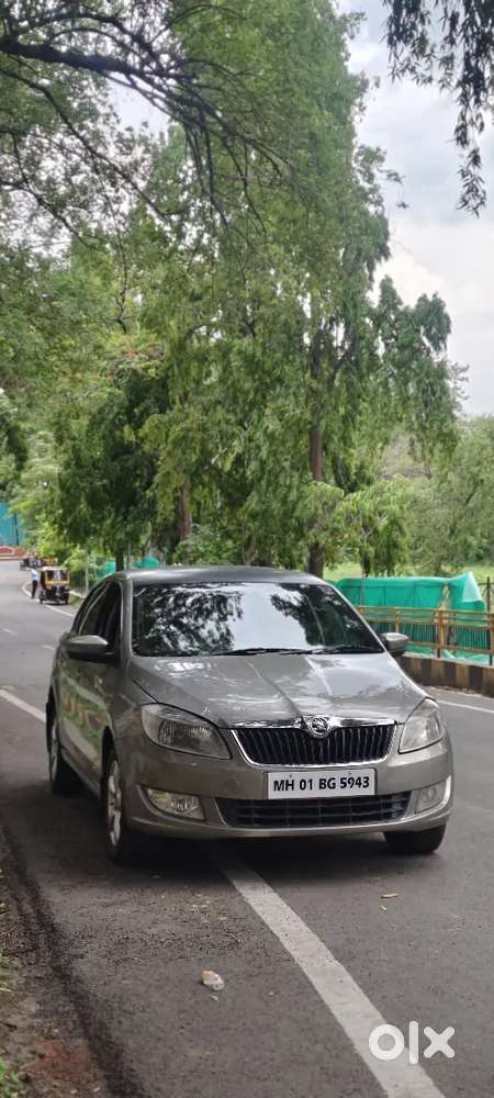 Skoda Rapid Elegance 2013
