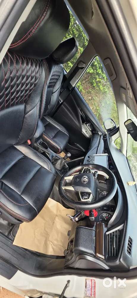 Showroom Track Vehicle