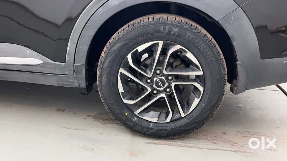 Kia Carens 1.4 Luxury Plus Dct 7 Str, 2022, Petrol