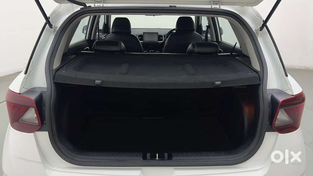 Hyundai Venue 1.2 S Plus, 2022, Petrol