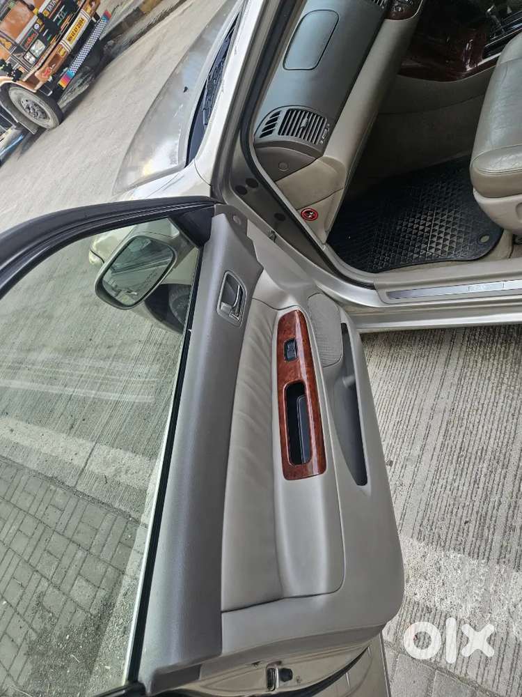 Toyota Camry 2005 Petrol/ Cng 125000 Km Driven Automatic 2.5lt Engine