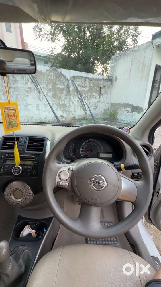 Nissan Sunny Petrol Manual 2014