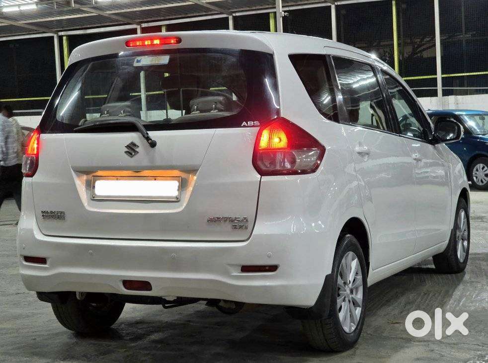 Maruti Suzuki Ertiga Zxi Shvs, 2012, Petrol