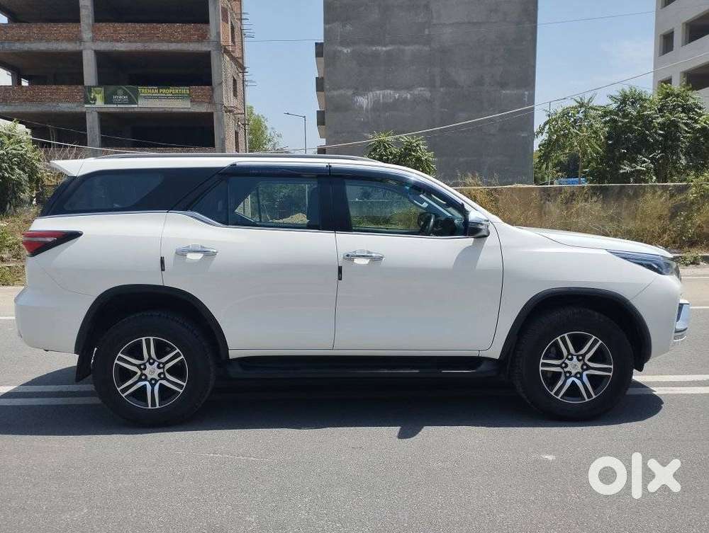 Toyota Fortuner 4x2 At 2.7 Petrol, 2024, Petrol