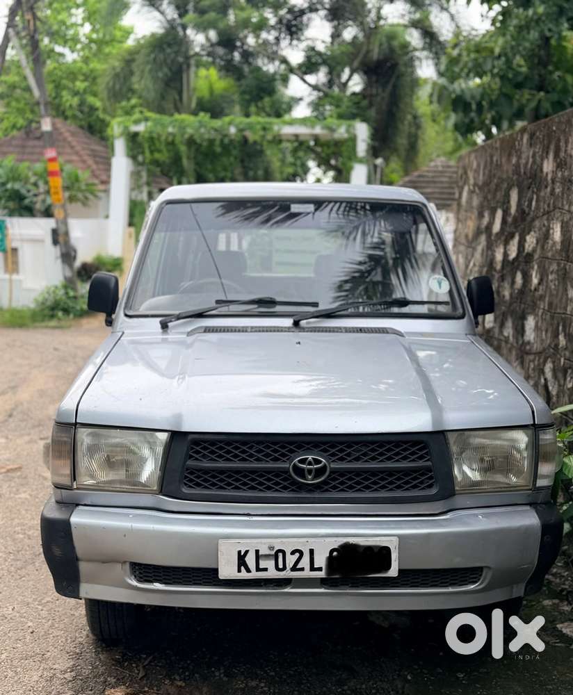 Toyota Qualis Diesel 2001 Car