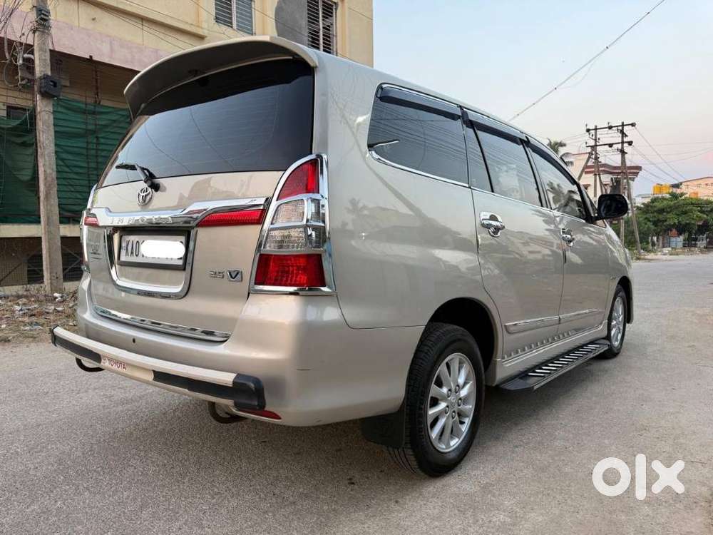 Toyota Innova 2.5 V 8 Str, 2014, Diesel