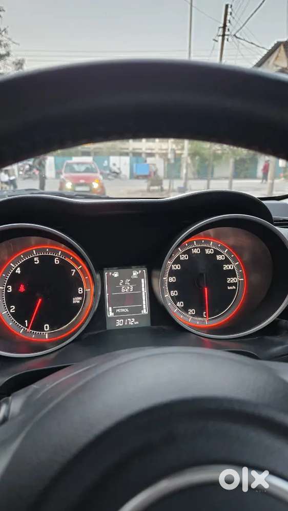 Maruti Suzuki Swift 2024 Petrol +cngwell Maintained
