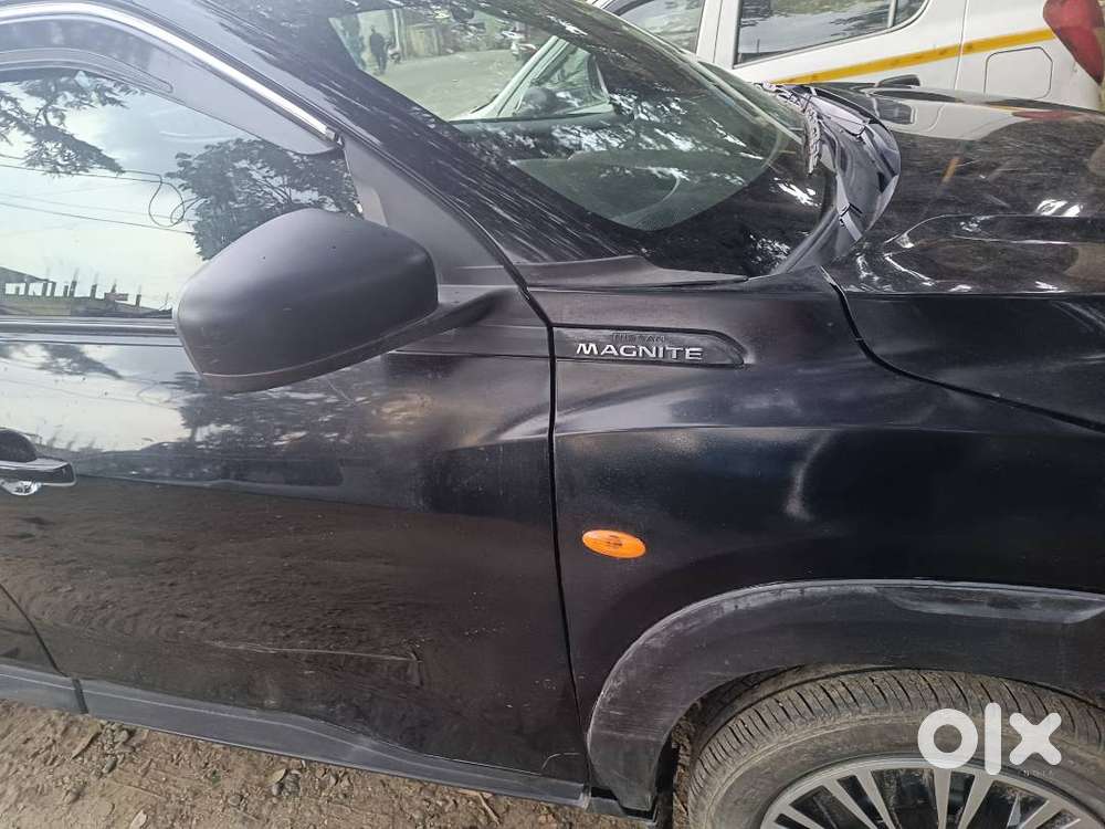 Nissan Magnite Xe  Converted Into Xl 2024 Petrol Manual