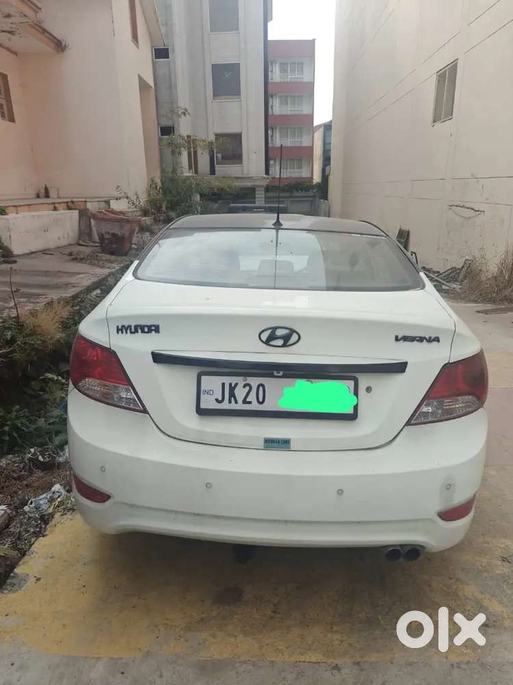 Hyundai Verna 1.4 E 2012