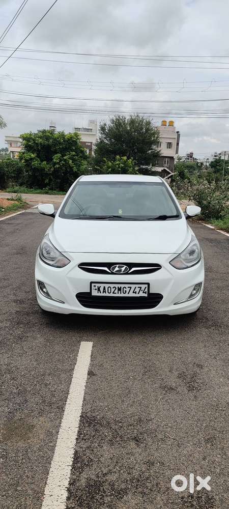 Hyundai Fluidic Verna 2012