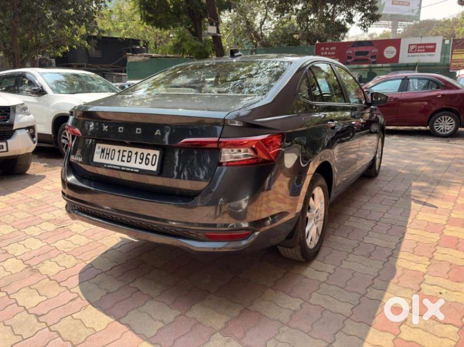 Skoda Slavia 1.0 Ambition Tsi At, 2022, Petrol