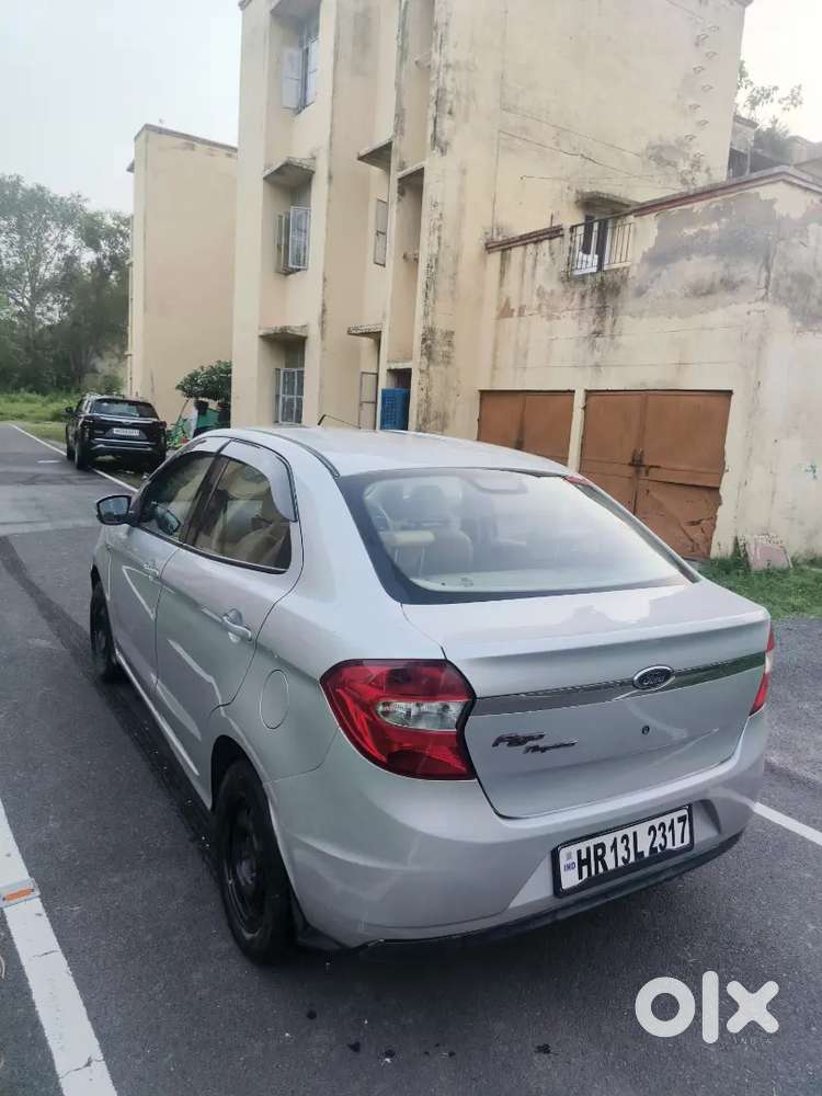 Ford Aspire Titanium Blu 2016 Petrol Automatic