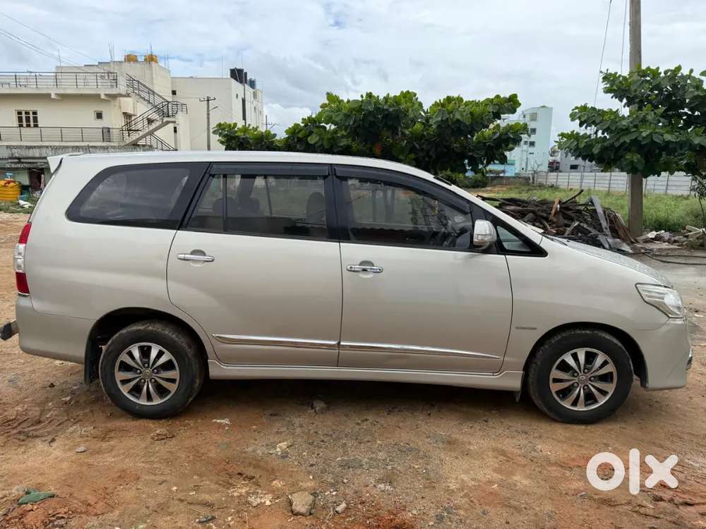 Toyota Innova 2.5 V 7 Str Single Owner