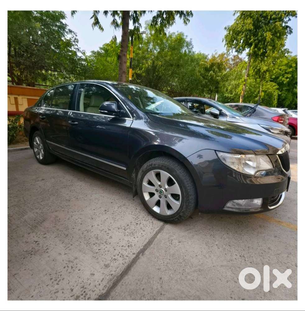 Skoda Superb Sunroof Elegance 1.8 Tsi