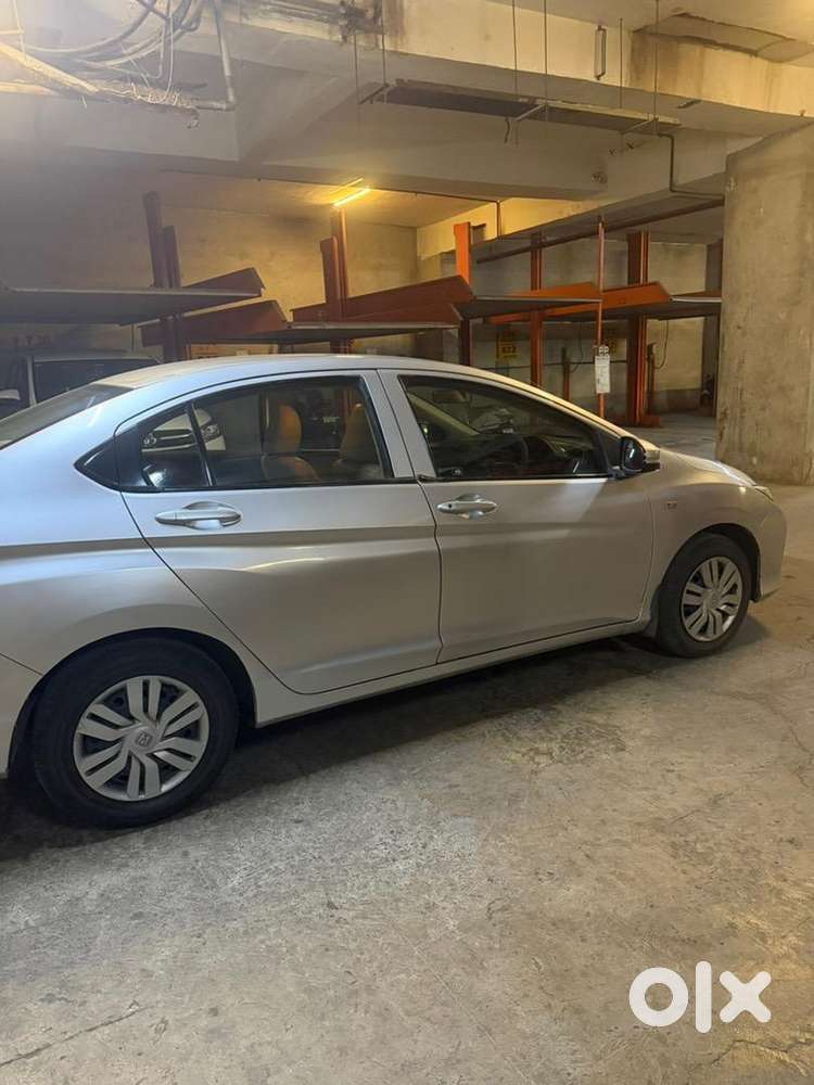 Showroom Condition Honda City 2014 (petrol, Manual) - 65000km Driven