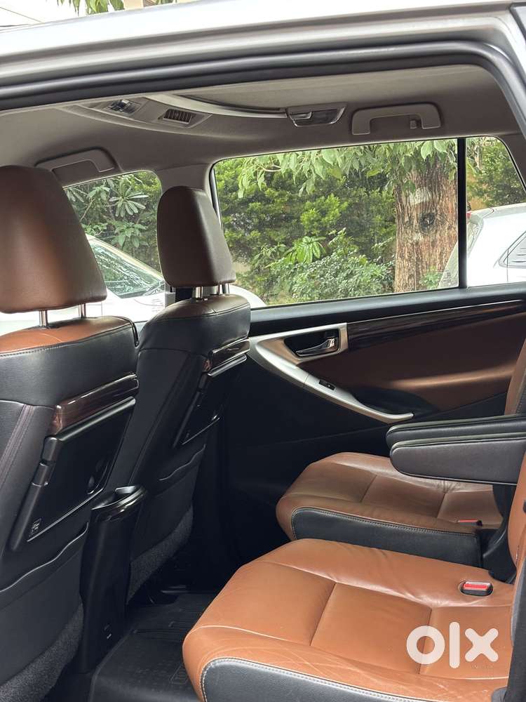 Toyota Innova Crysta 2.8 Zx At, 2017, Diesel