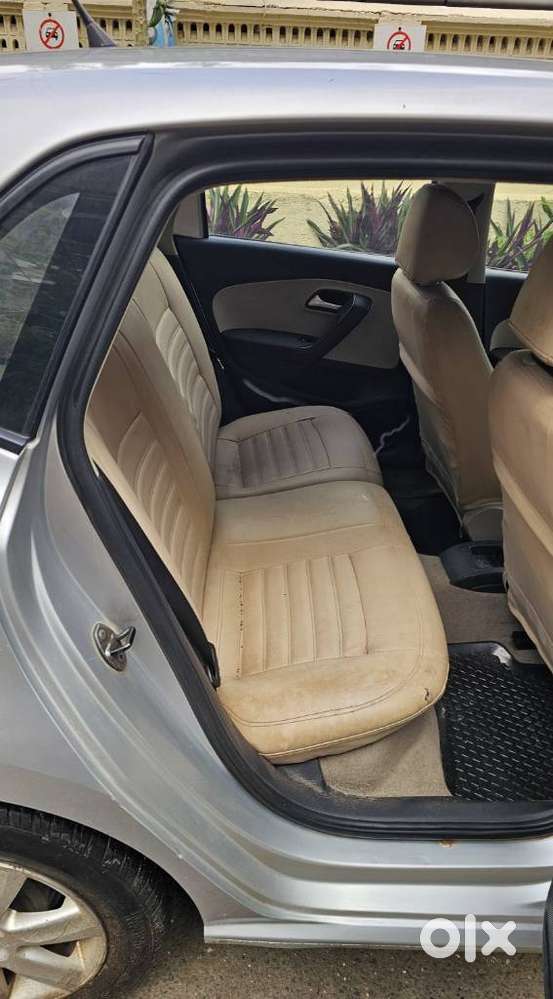 Volkswagen Polo Petrol Highline 1.6l, 2012, Petrol