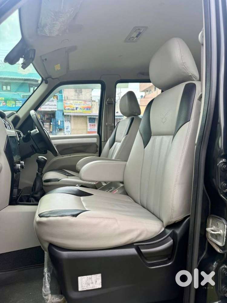 Mahindra Scorpio S10 8 Seater, 2015, Diesel